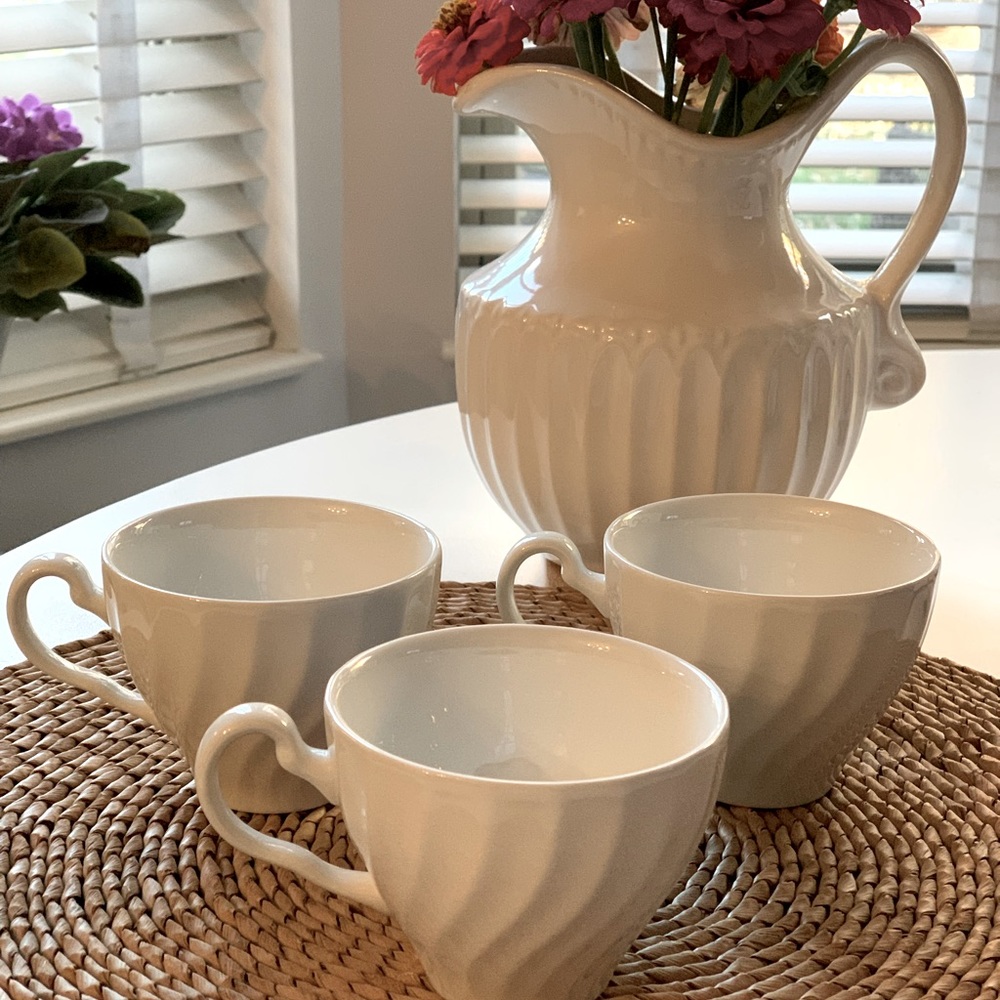 Vintage white ironstone Myott Staffordshire set of three tea/coffee cups